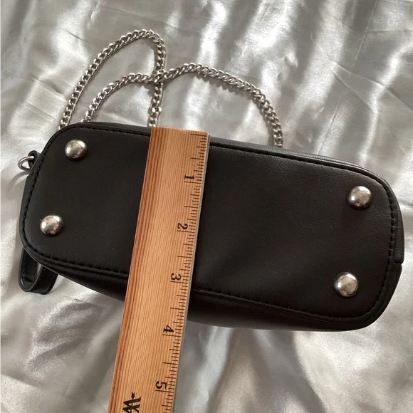 Vintage Inspired BCBGeneration Purse - Picture 8 of 9